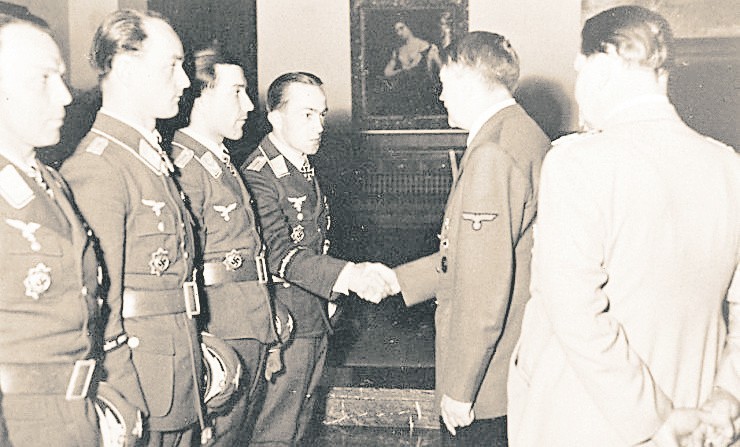 Grudzień 1941 r. - Kittel otrzymuje Krzyż Żelazny ze srebrną...