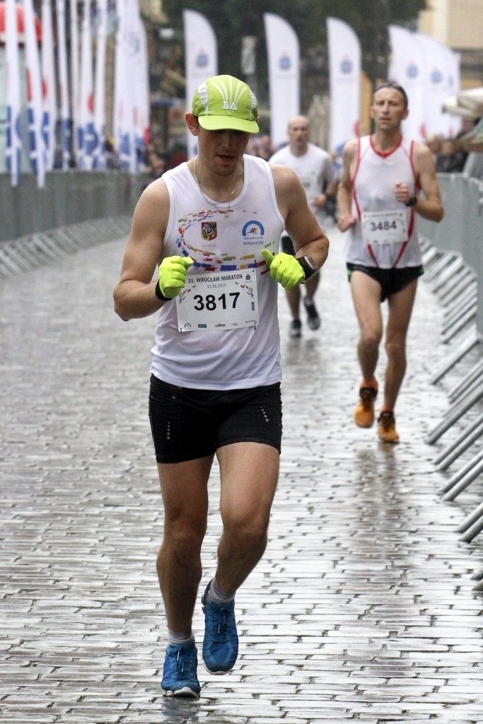 Maraton Wrocław - ZDJĘCIA - zawodnicy z numerami 3801 - 4000