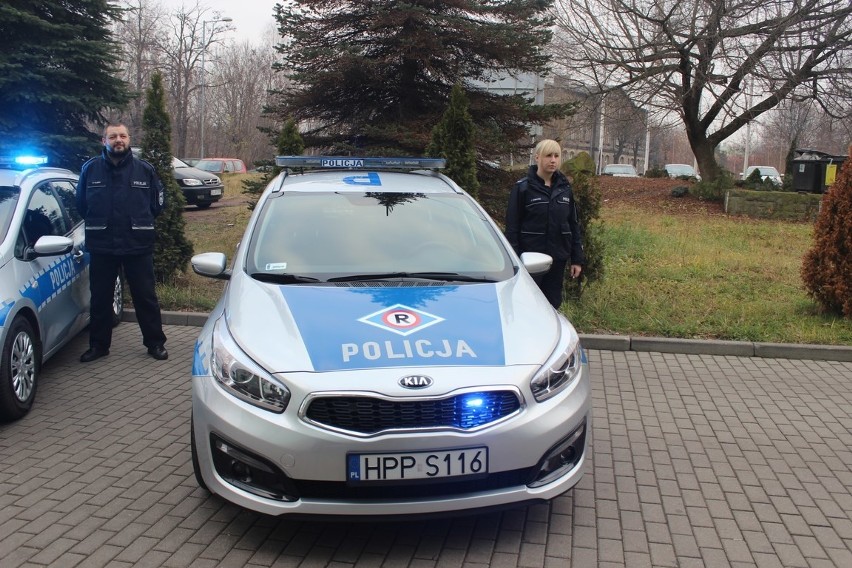 Świętochłowice: Policjanci odebrali kluczyki do nowych radiowozów [ZDJĘCIA]