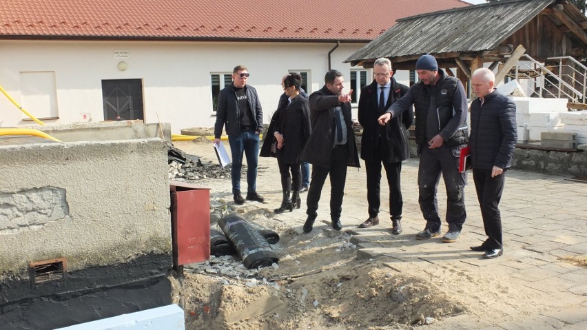 W środę, 30 marca, plac budowy odwiedziły władze Zwolenia....