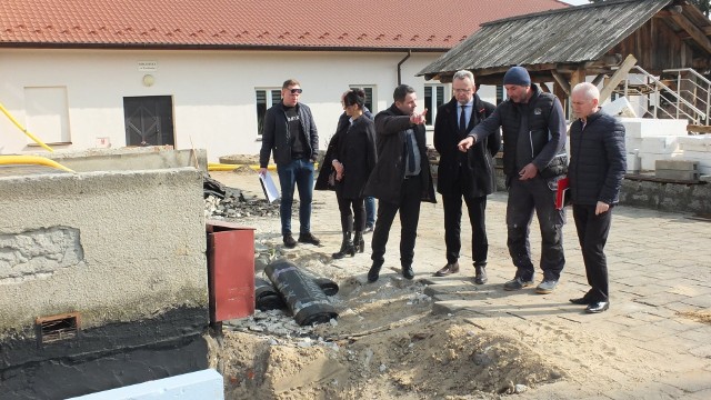 W środę, 30 marca, plac budowy odwiedziły władze Zwolenia. Prace przebiegają zgodnie z harmonogramem.