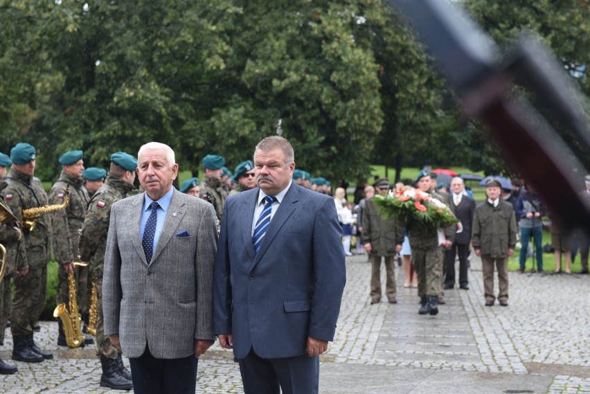 W połowie ubiegłego roku z Urzędem Miasta pożegnał się...