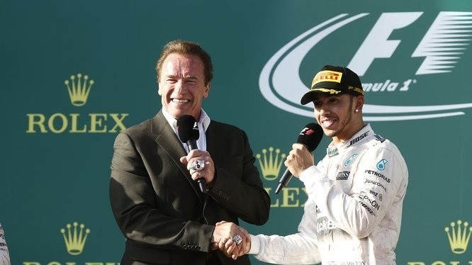 Hamilton i Schwarceneger / Fot. Mercedes