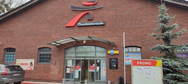 Nic się nie dzieje z obiektem po Intermarche w Chełmnie. - Po tej stronie Chełmna przydałby się spożywczo-przemysłowy sklep wielkogabarytowy. ktoś robi coś w tym kierunku? - pyta Czytelnik.