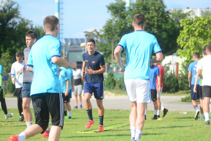 We wtorek, 10 lipca, piłkarze Broni Radom rozpoczęli...