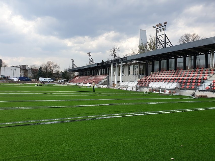 Kraków. Na nowym stadionie Prądniczanki widać już murawę [ZDJĘCIA]