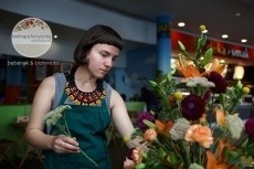 8 mistrzów florystyki i 30 florystów wykształciła przez 5 lat opolska szkoła Kwitnące HoryzontyAleksandra Fronc podczas egzaminu Florysta 2014 w opolskiej szkole florystycznej Kwitnące Horyzonty.