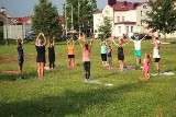Dzień ze Sportem i jogą na Promenadzie Ostrobramskiej w Skarżysku-Kamiennej. Mieszkańcy relaksowali się przy pięknej pogodzie [ZDJĘCIA]