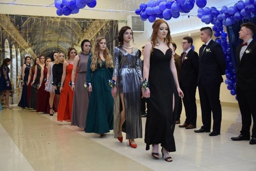 Studniówka 2020: Zobacz bal IV Liceum Ogólnokształcącego w Chełmie 