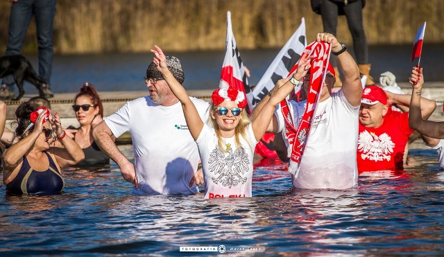 Święto Niepodległości w Parku Lisiniec w CzęstochowieZobacz kolejne zdjęcia. Przesuwaj zdjęcia w prawo - naciśnij strzałkę lub przycisk NASTĘPNE