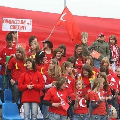 Doping na stadionie w Nowinach podczas inauguracji Ligi Mistrzów Echa Dnia.