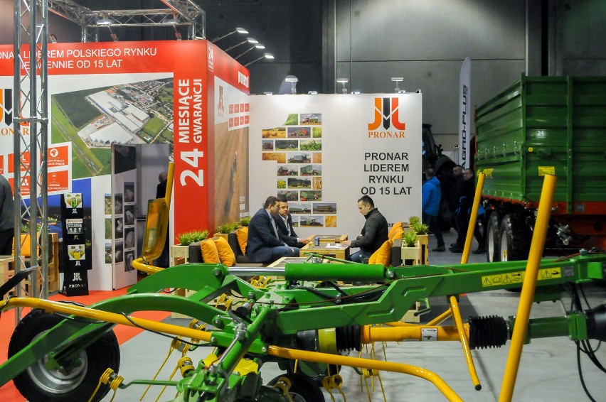 Tłumy odwiedzających na stoisku Pronaru na Mazurskim Agro Show