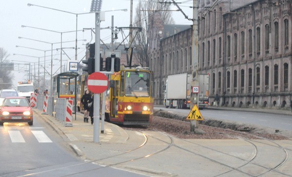 Na ul. Kopcińskiego tramwaje jak żółwie