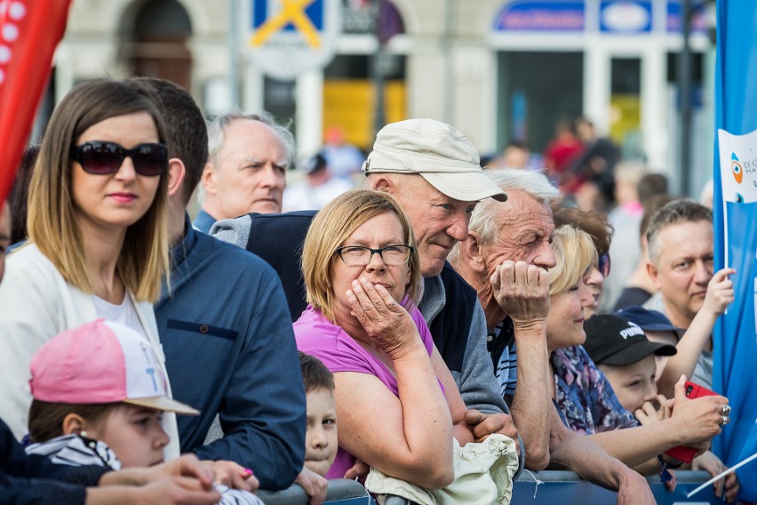 Na starcie w niedzielne popołudnie pojawiło się ponad 1000...