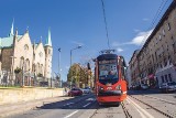 Policja apeluje do kierowców, aby uważali na przystankach tramwajowych. W Chorzowie prawie doszło do dwóch potrąceń