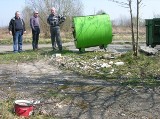 Brak miejsc parkingowych i koszy na śmieci - tak wygląda teren rekreacyjny w Ptakowicach