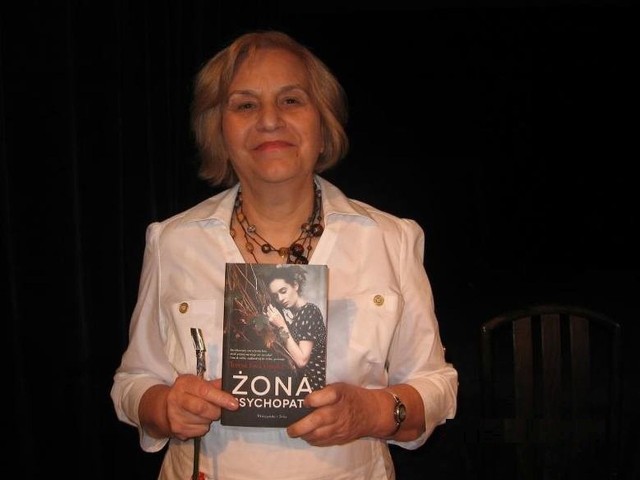 Teresa Opoka jest, między innymi, autorką powieści "Żona psychopaty".