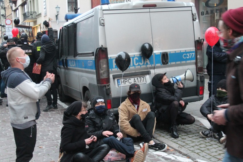 Podczas sobotniej demonstracji policja zatrzymała trzy...