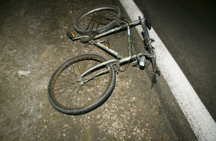 Laskowiec Stary. Śmiertelny wypadek rowerzysty. Potrącenie przez tira (zdjęcia)