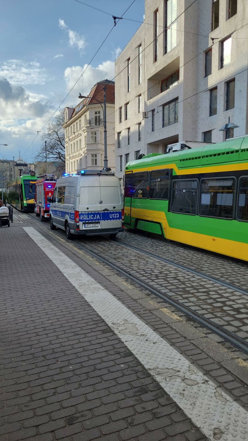 Kolizja samochodu z tramwajem w Poznaniu
