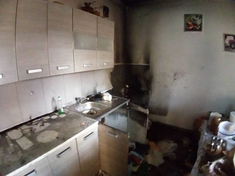 Sucha Struga. Zapaliła sie kuchenka gazowa. Strażacy uratowali dom