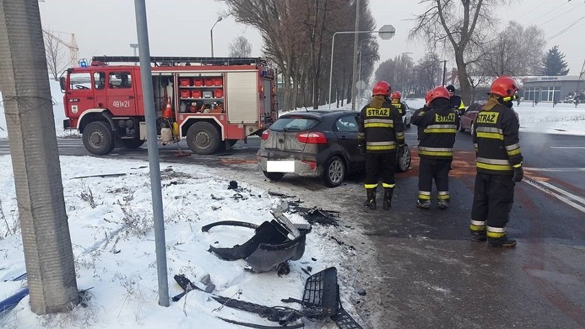 Jaworzno: wypadek na skrzyżowaniu Krakowskiej z Braci Gutmanów [ZDJĘCIA]