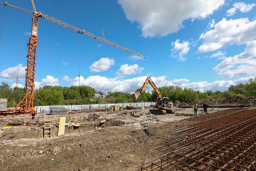 Przy Duńskiej w Szczecinie trwa budowa nowej siedziby pogotowia. Zobacz zdjęcia - 14.05.2020