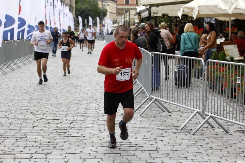 Maraton Wrocław - ZDJĘCIA - zawodnicy z numerami 1401 - 1600