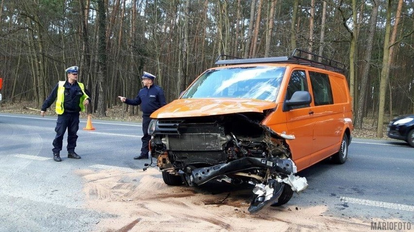 50-letni kierowca vw transportera wymusił pierwszeństwo...