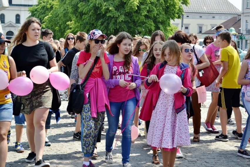 Marsz Różowej Wstążki do inicjatywa Częstochowskich Amazonek