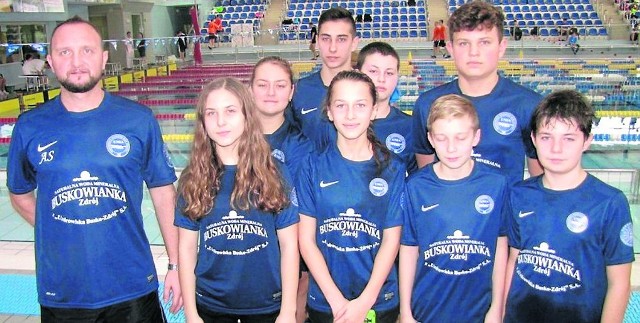 Pływacy Unii - z trenerem Adrianem Szumilasem - wypadli świetnie w zawodach na Rawszczyźnie.