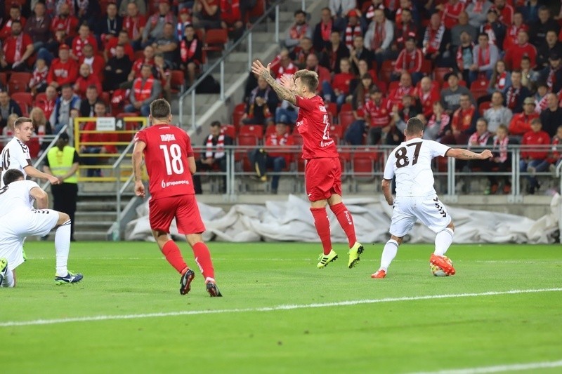 Sparing Widzewa. Tym razem widzewiacy grają z liderem III ligi