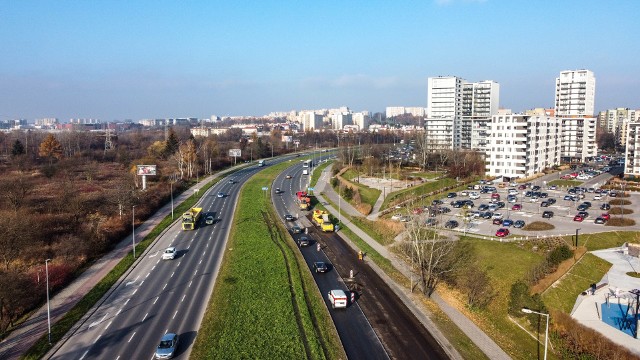 Na remontowanej ul. Stella-Sawickiego trwają już finalne prace