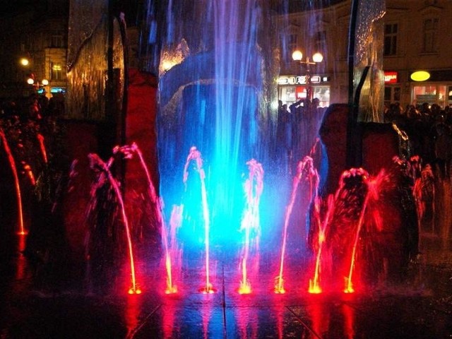 Tańcząca fontanna na inowrocławskim Rynku