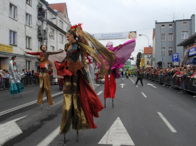 Korowód na zakończenie Winobrania w 2013 roku.