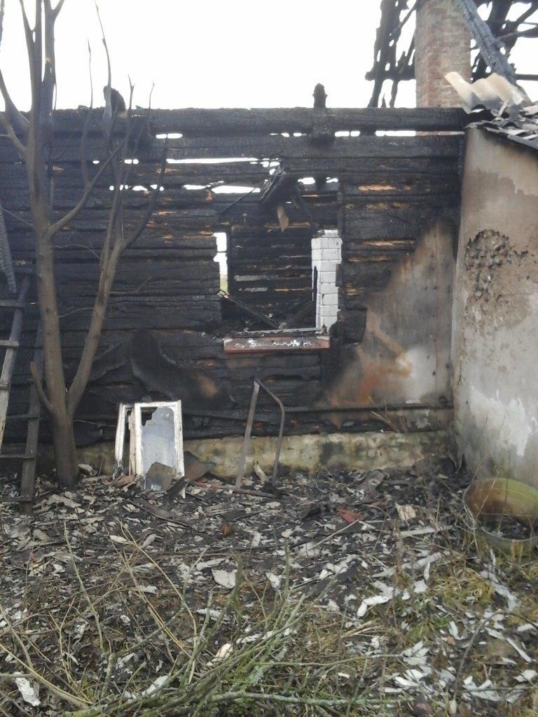 Tragiczny finał pożaru w Nierośnie. Zginął mężczyzna /...