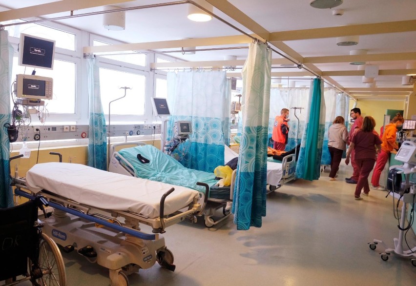 W lubuskich szpitalach przebywa 827 pacjentów z COVID-19.