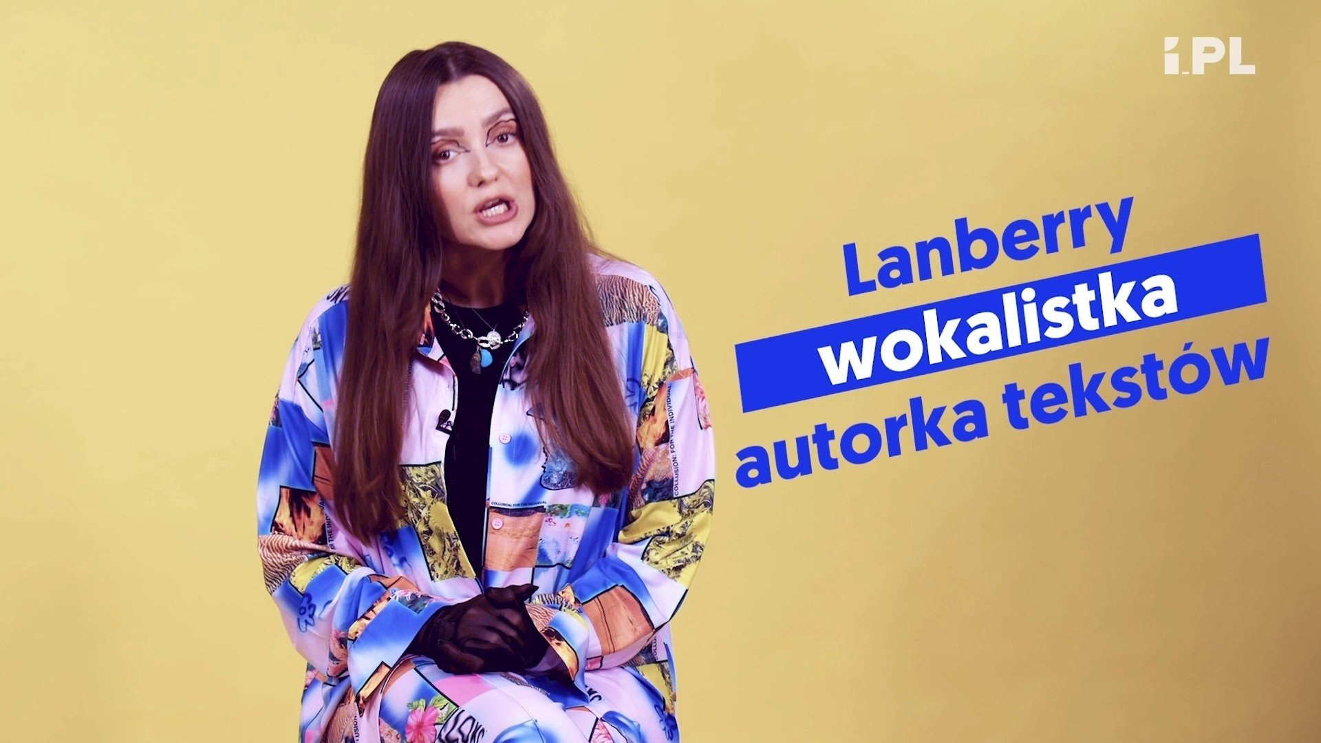 Zaskakująca, kobieca i twarda. Taka jest nowa trenerka "The Voice of