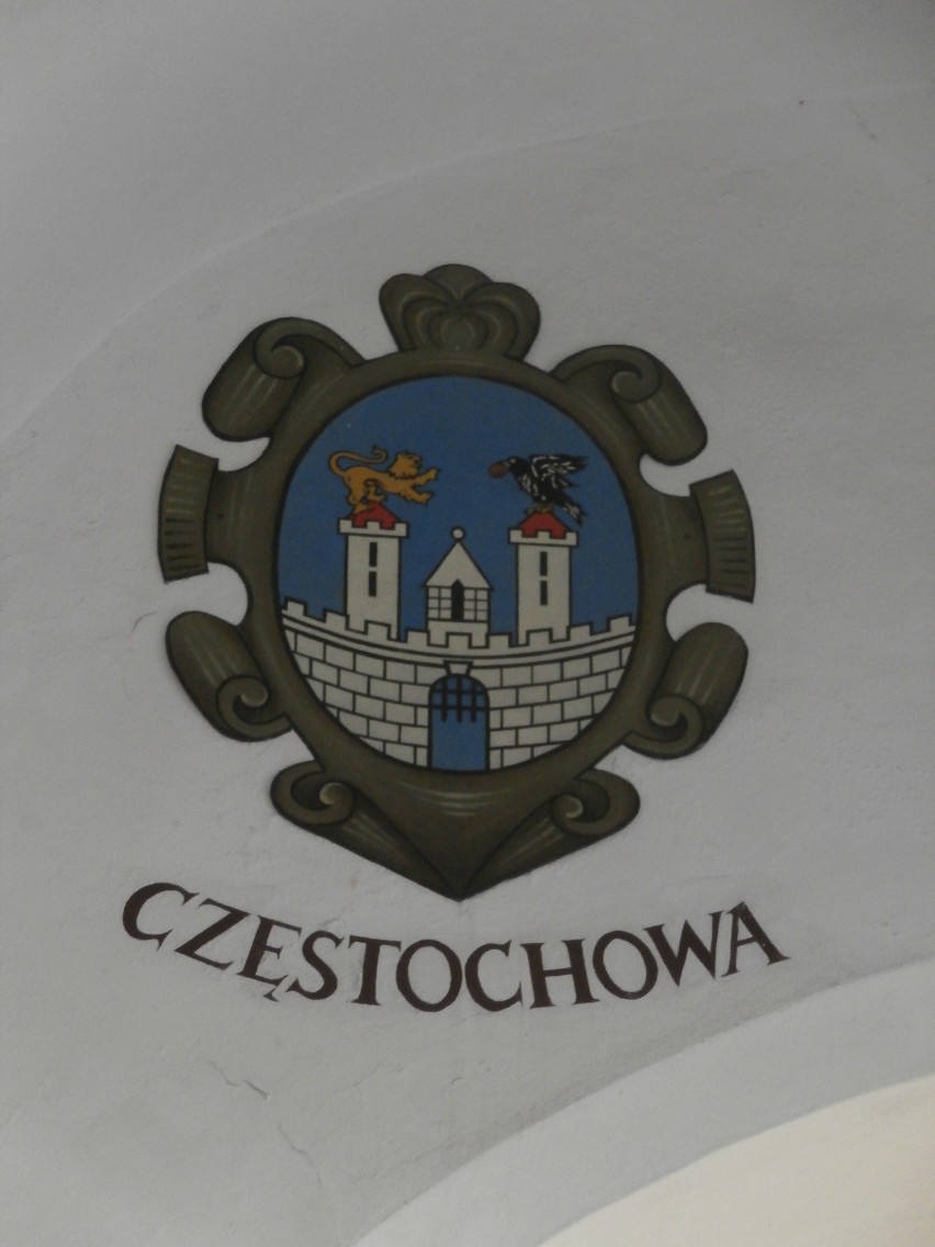 Herb Częstochowy znajdujący się w krakowskich Sukiennicach