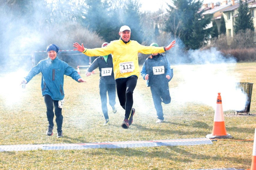 Ultramaraton "Nowe granice": Przebiegli ponad 100 km nowymi granicami Zielonej Góry (zdjęcia)