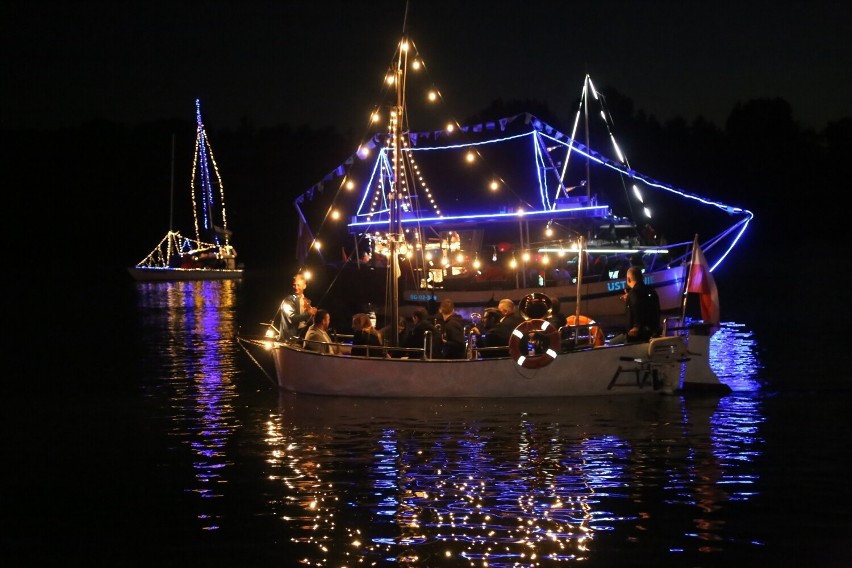 Pokaz iluminowanych łodzi znany jest mieszkańcom Wolsztyna...
