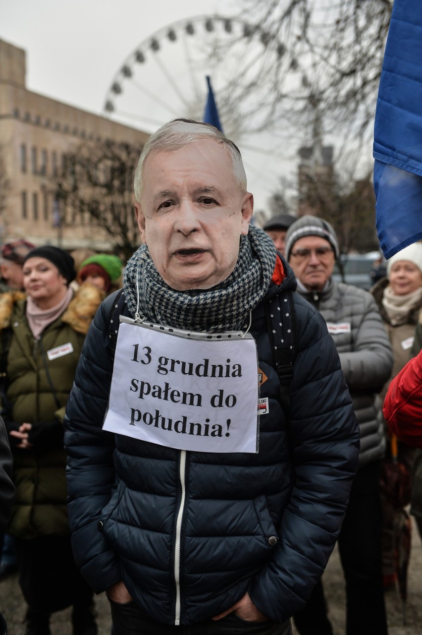 Protest pod pomnikiem Jana III Sobieskiego w Gdańsku [ZDJĘCIA]