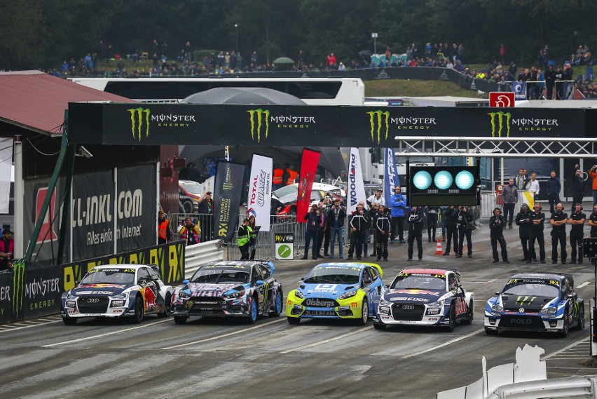 Rallycross łączy w sobie widowiskowość rajdów ze znaną z...