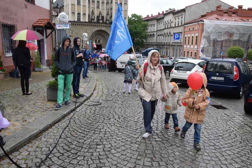 Marsz dla Życia i Rodziny przeszedł ulicami Bielska-Białej ZDJĘCIA