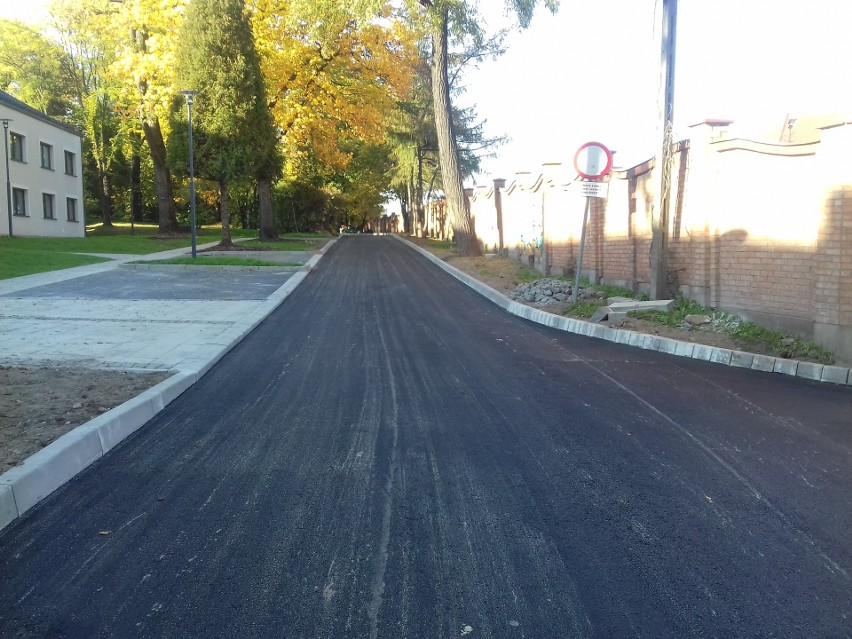 Tarnów. Konserwator każe zerwać asfalt w Parku Sanguszków, ale miasto skarży się do ministra