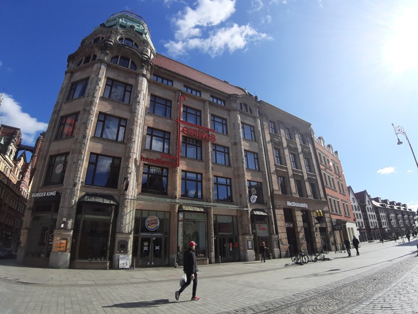 Wrocław: Rynek bez turystów. Restauracje zamknięte
