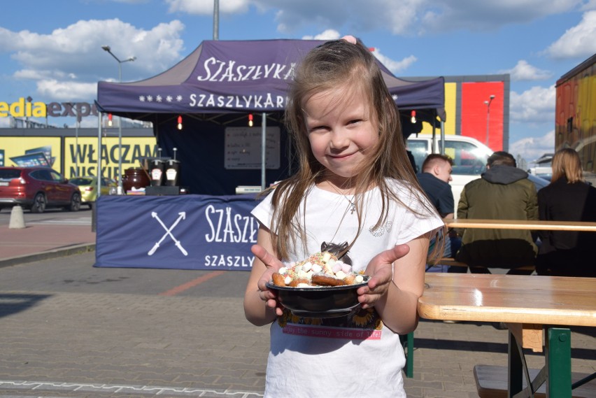 Zlot Food Trucków w Białymstoku. Sprawdź, czego możesz tu spróbować! (zdjęcia)