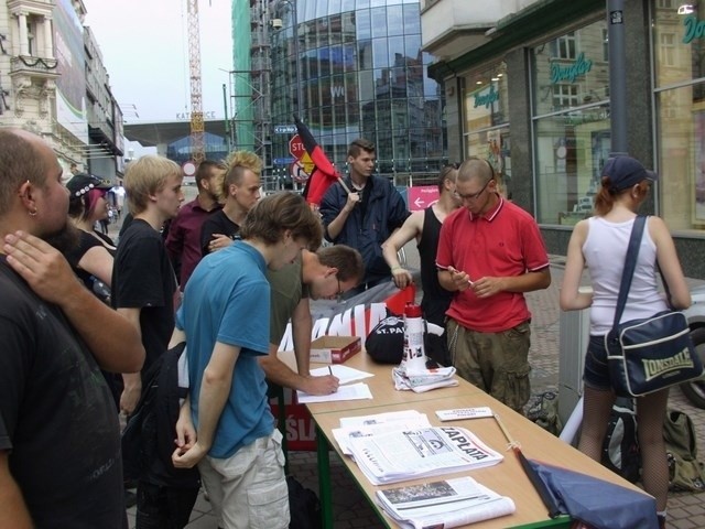 Protest przeciwko elastycznym godzinom pracy