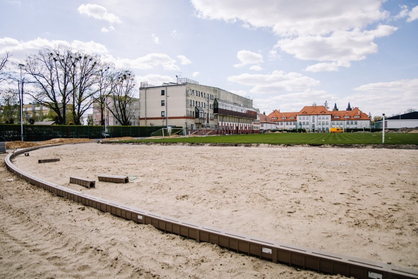 Stadion w Ostrowi Mazowieckiej. Zobaczcie, jak się zmienia. 5.10.2020. Zdjęcia