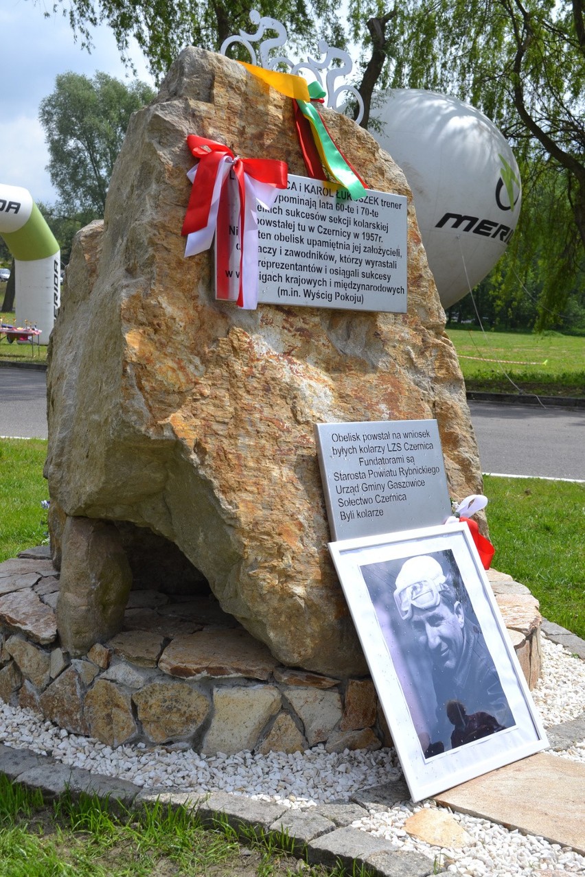 W Czernicy odsłonięto obelisk upamiętniający legendarnego...